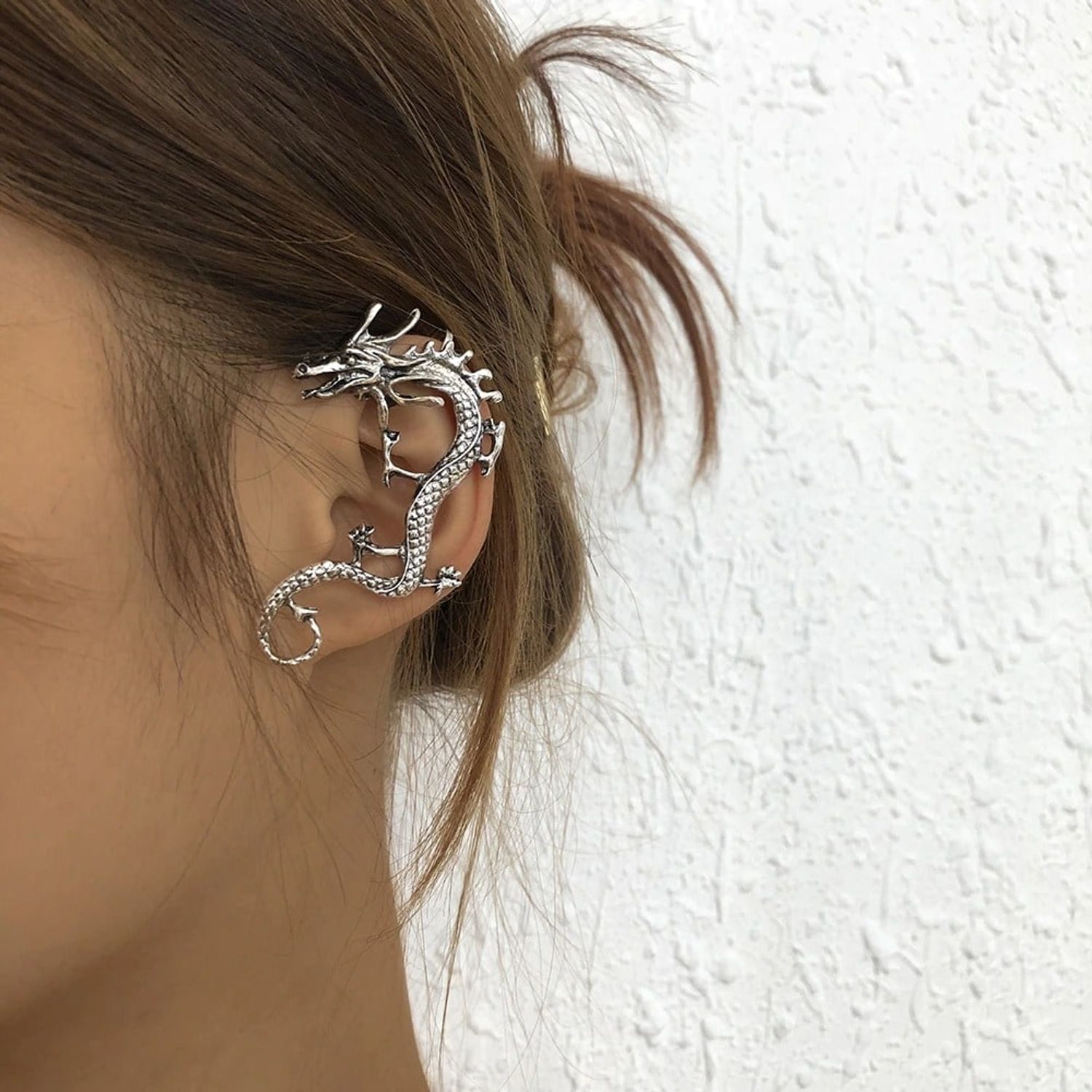 Cercel ear cuff, argintiu, forma de dragon, Sabrine C8 fotografia produsului View 2 L