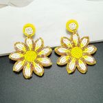 Cercei galbeni, forma de floare, cu margelute, Sarra C3 fotografia produsului View 4 S