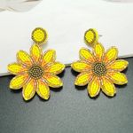 Cercei galbeni, forma de floare, cu margelute, Sarra C3 fotografia produsului View 5 S