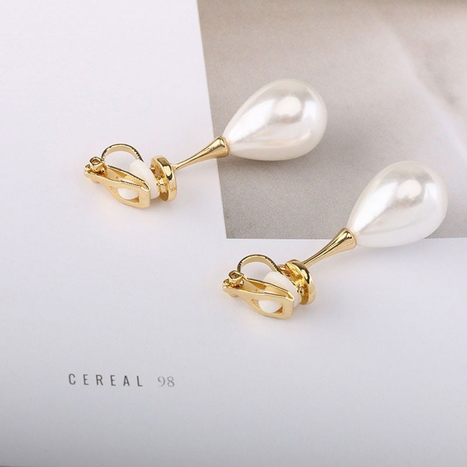 Cercei aurii, cu clips si perle, Edora C2 fotografia produsului View 2 L