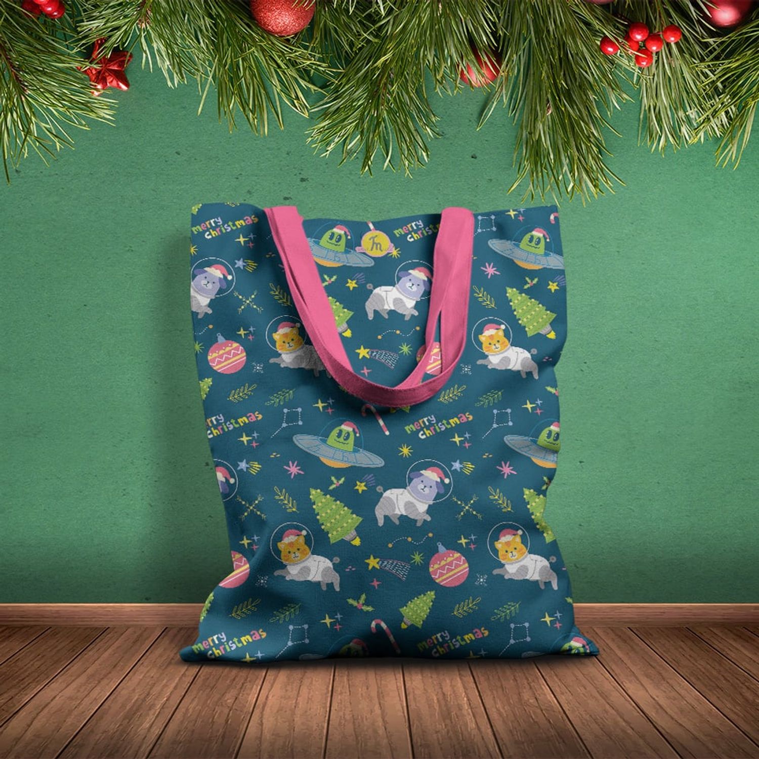 Geanta Handmade Tote Basic, Extraterestii pregatiti de Craciun, Multicolor, 43x37 cm fotografia produsului View 2 L