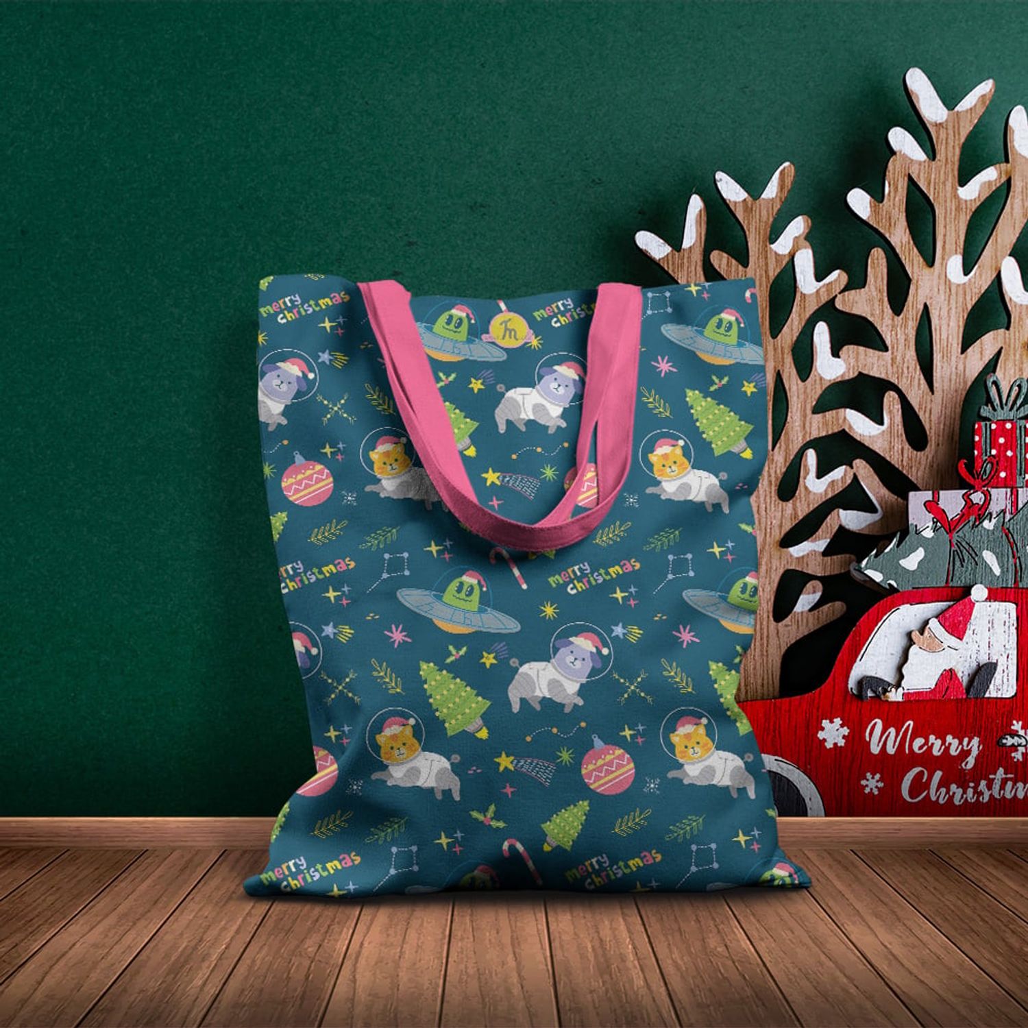 Geanta Handmade Tote Basic, Extraterestii pregatiti de Craciun, Multicolor, 43x37 cm fotografia produsului View 6 L