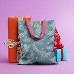 Geanta Handmade Tote Basic, Ninsoare de Iarna asezata in Copaci, Multicolor, 43x37 cm fotografia produsului View 4 S
