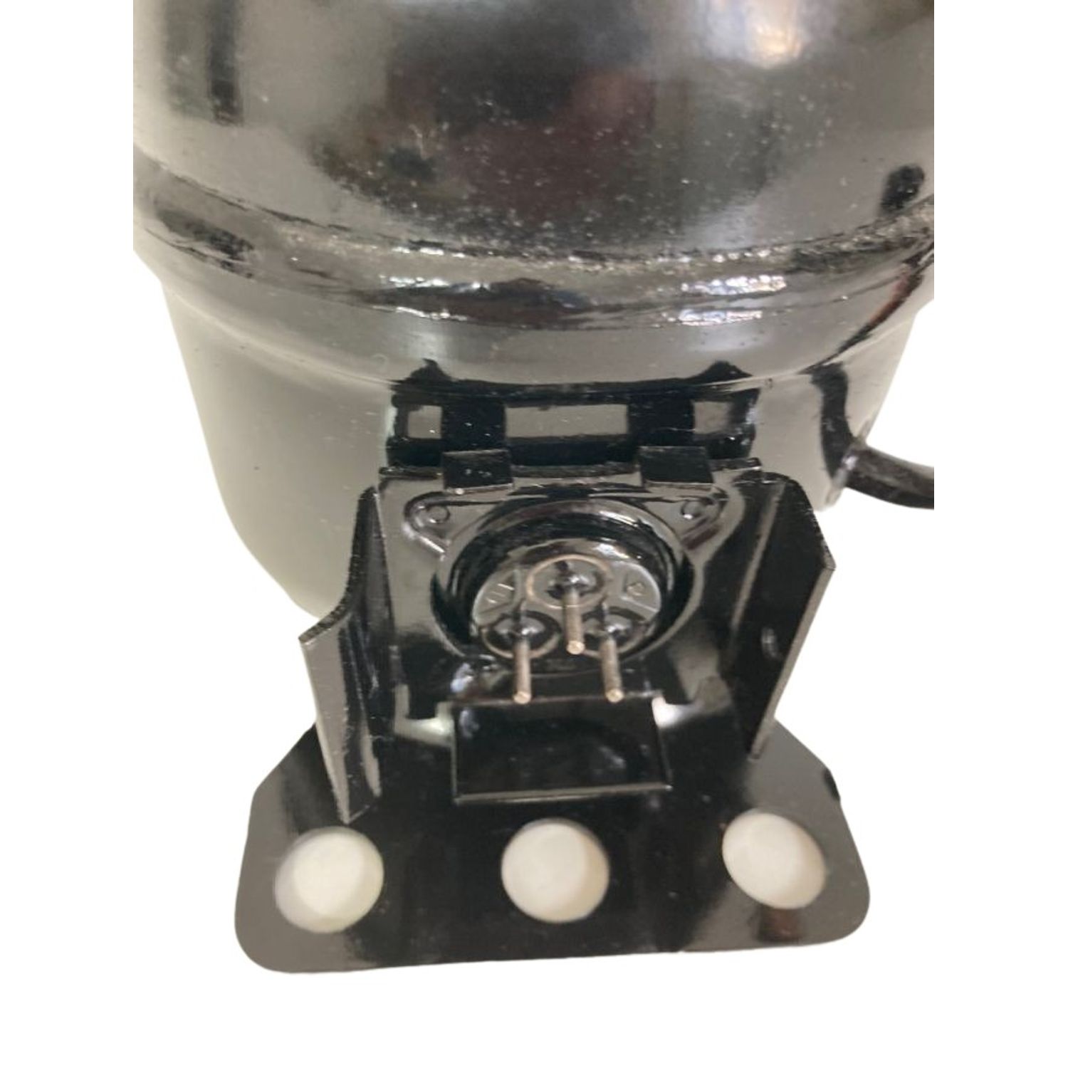 Compresor THK  pentru frigidere auto cu capacitatea 10L -50L fotografia produsului View 3 L