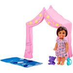 Set de joaca papusa Barbie Skipper Babysitters, sac de dormit si cort fotografia produsului