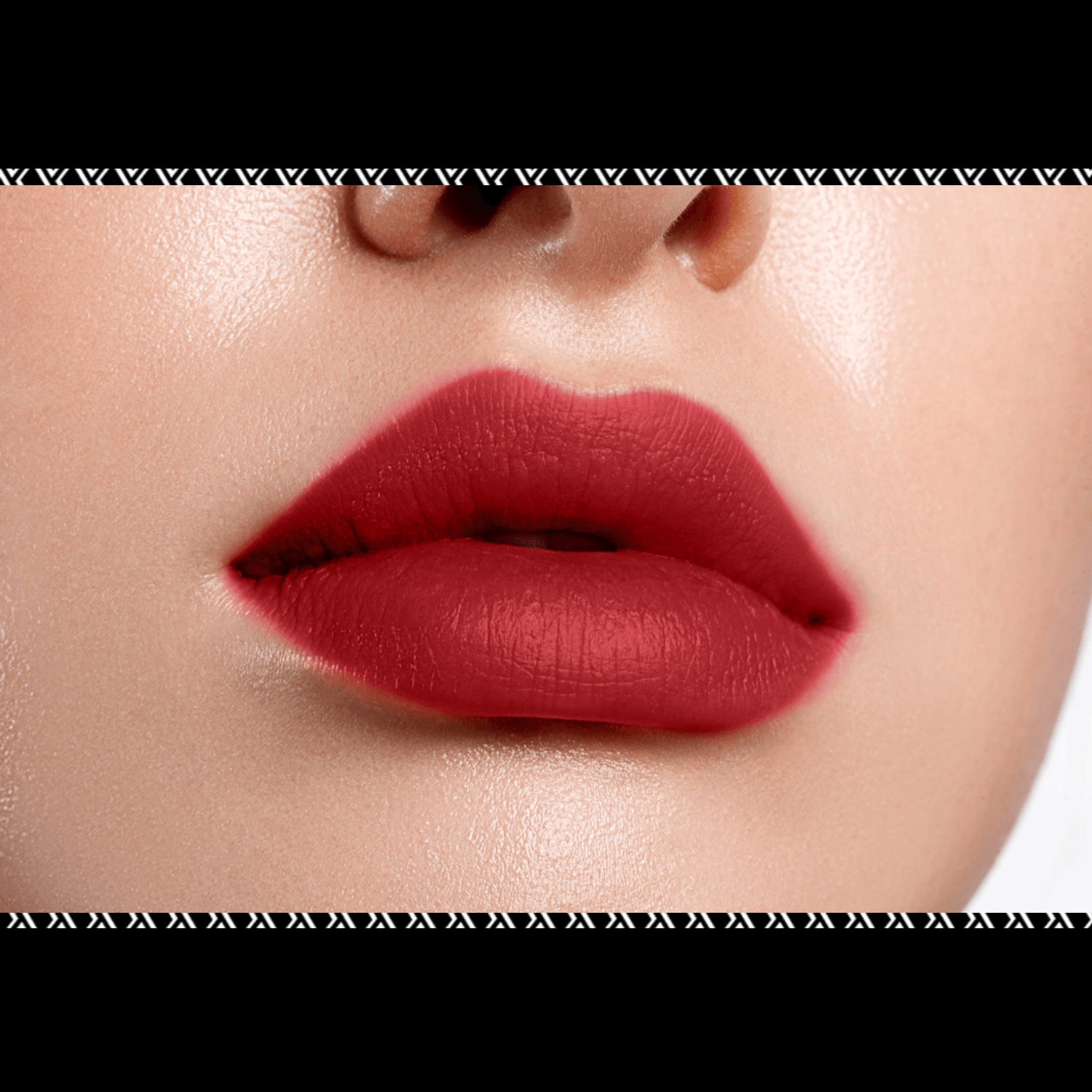 Ruj de buze lichid mat Gizzene Matte & Day-Long Rouge 113 Fire, 4 ml fotografia produsului View 2 L