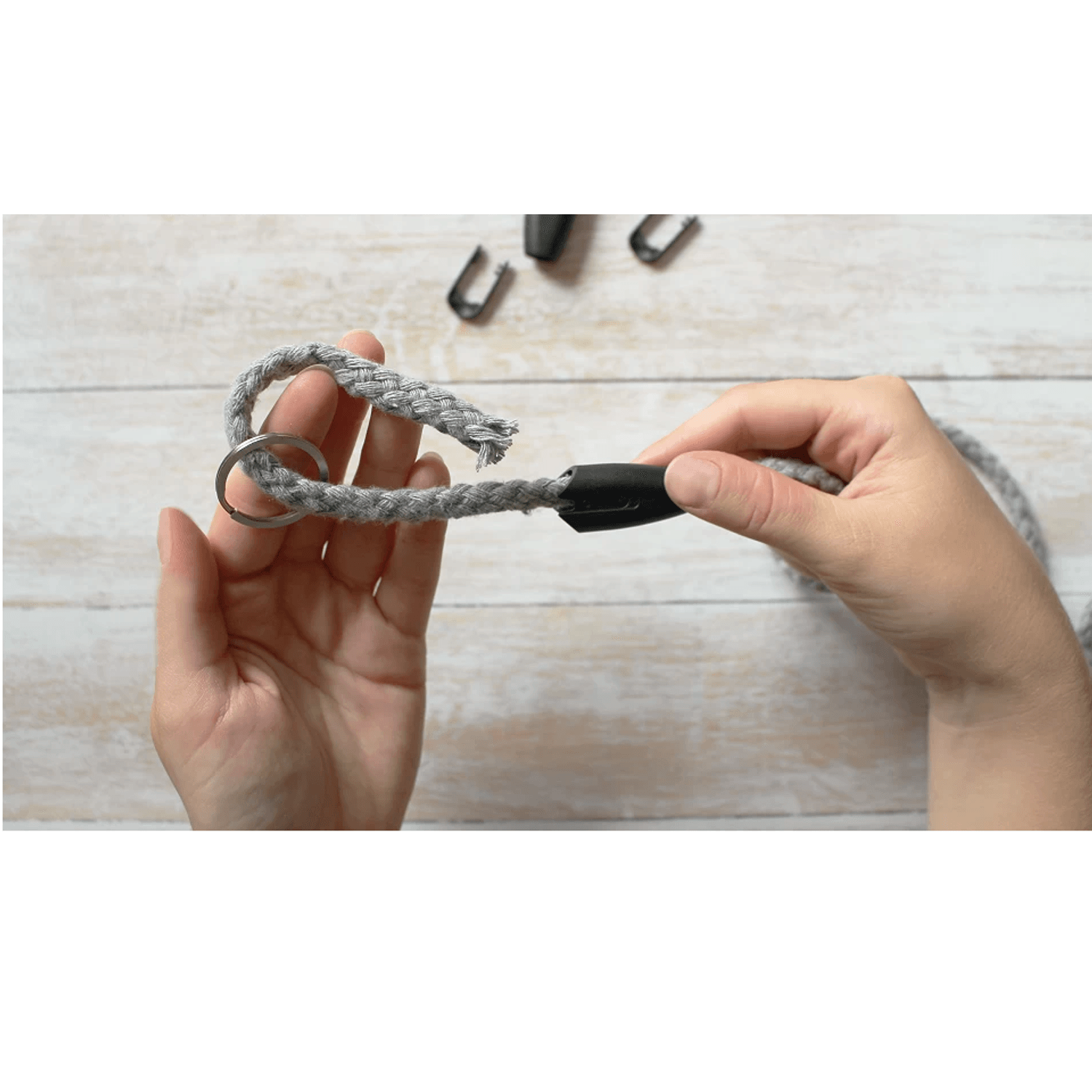 Clema plastic pentru lesa, diametru 10 mm Negru fotografia produsului View 3 L