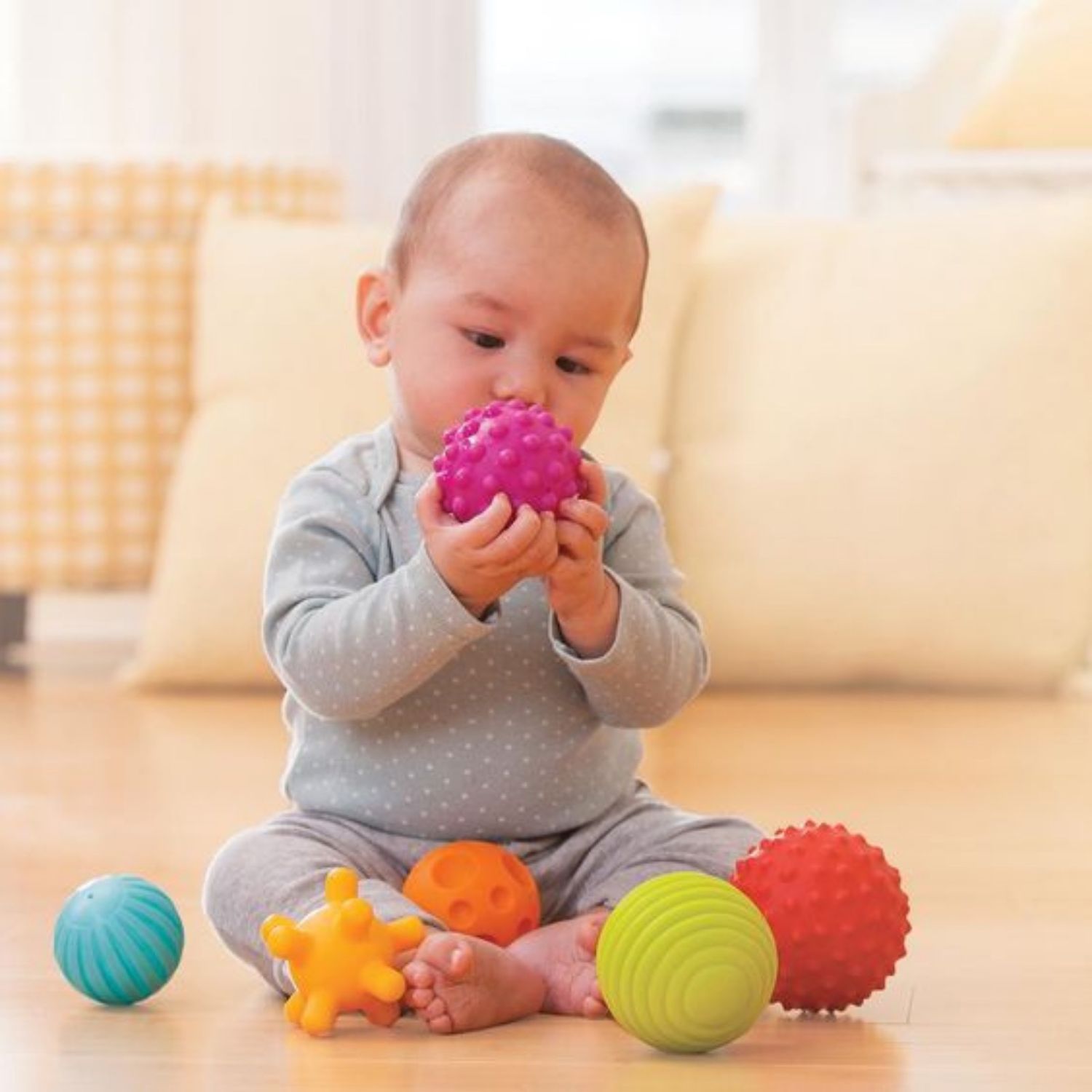 Mingi senzoriale pentru bebelusi, set 10 bucati fotografia produsului View 2 L