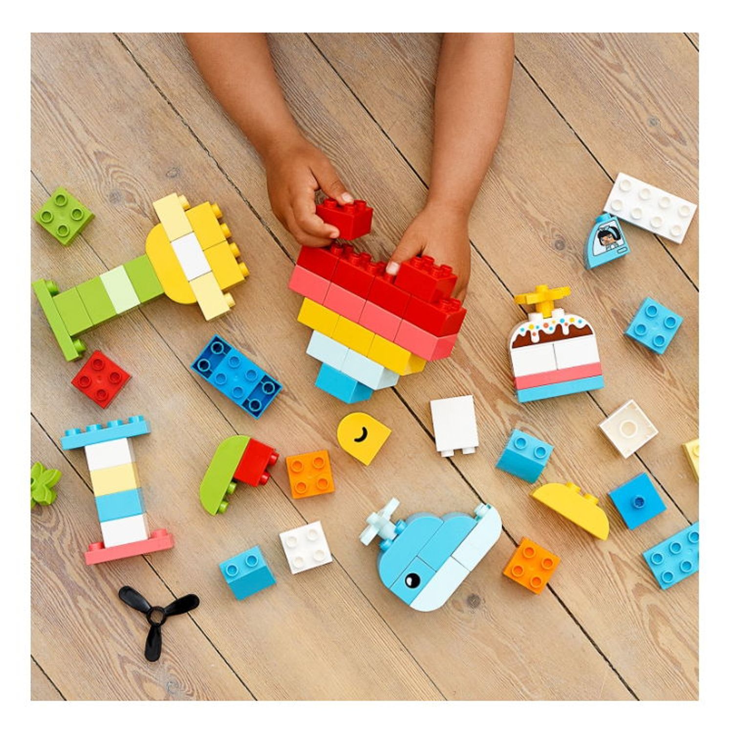 LEGO&reg; DUPLO Cutie pentru creatii distractive 10909 fotografia produsului View 5 L