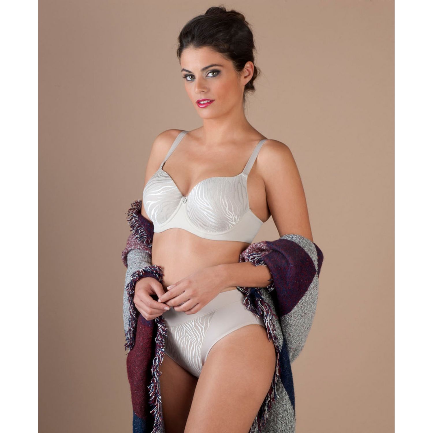 Sutien cu model Norma-D Tierra 90 D fotografia produsului View 2 L