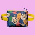 Borseta Handmade Fanny Pack, Pattern cu Flori Hawaiene, Multicolor, 22x19 cm fotografia produsului View 5 S