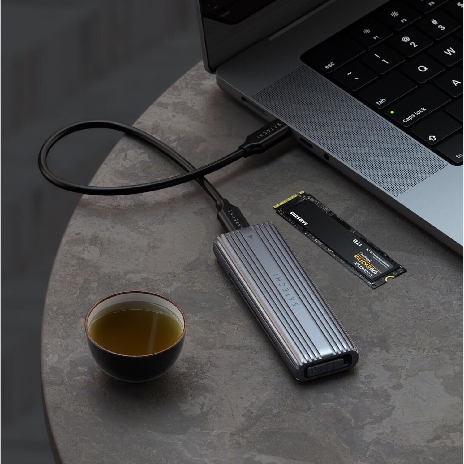 Carcasa, adaptor Satechi pentru SATA SSD si USB-C NVMe fotografia produsului View 7 L