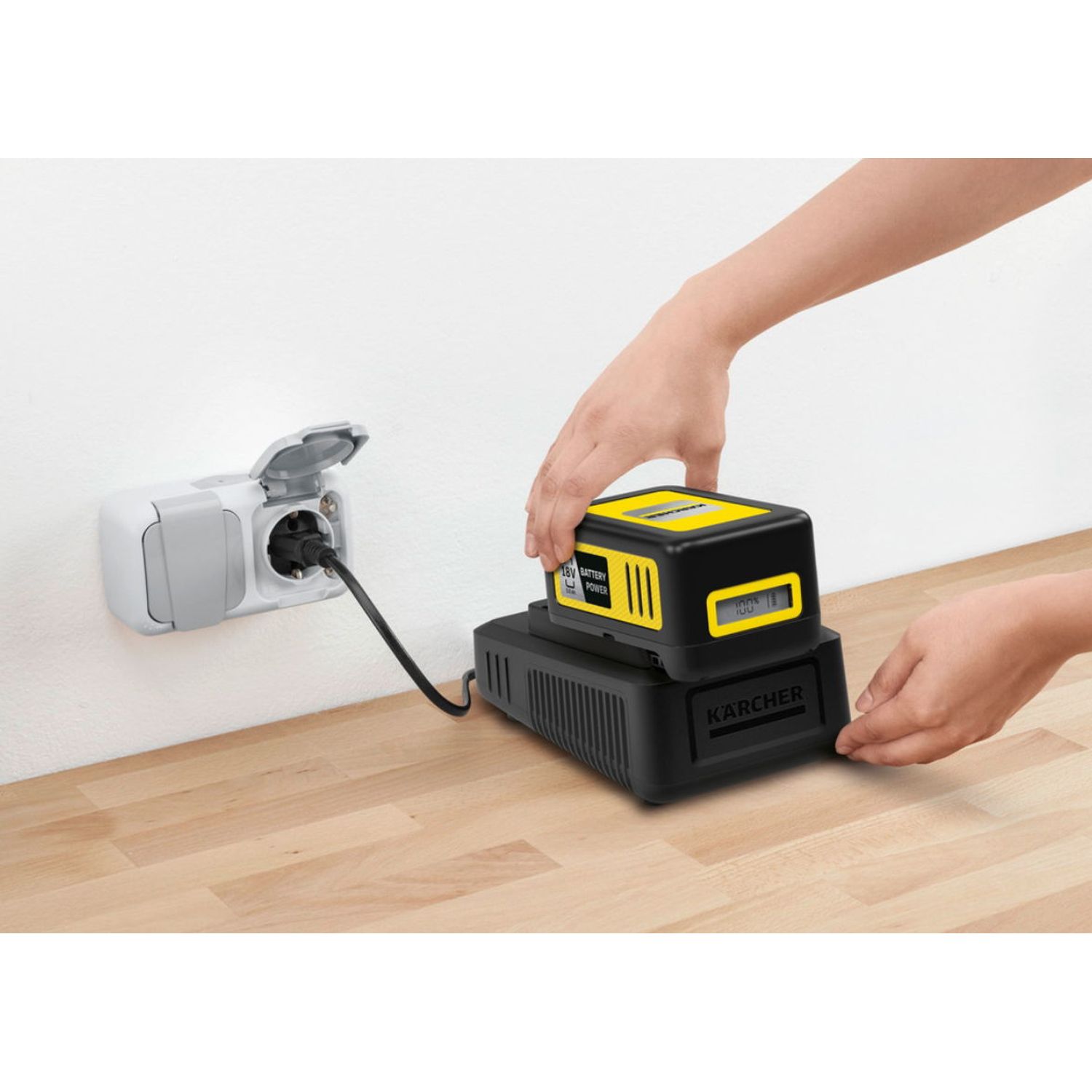 Acumulator Karcher 2.445-035.0, 18 V/ 5.0 Ah (Negru/Galben) fotografia produsului View 2 L