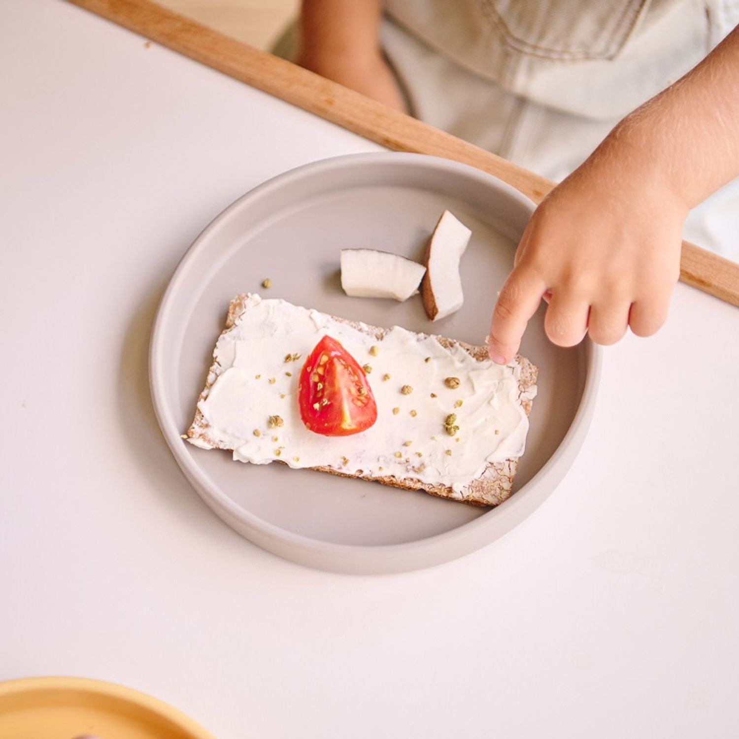 Farfurie Minikoioi, 100% Premium Silicone – Velvet Rose fotografia produsului View 5 L