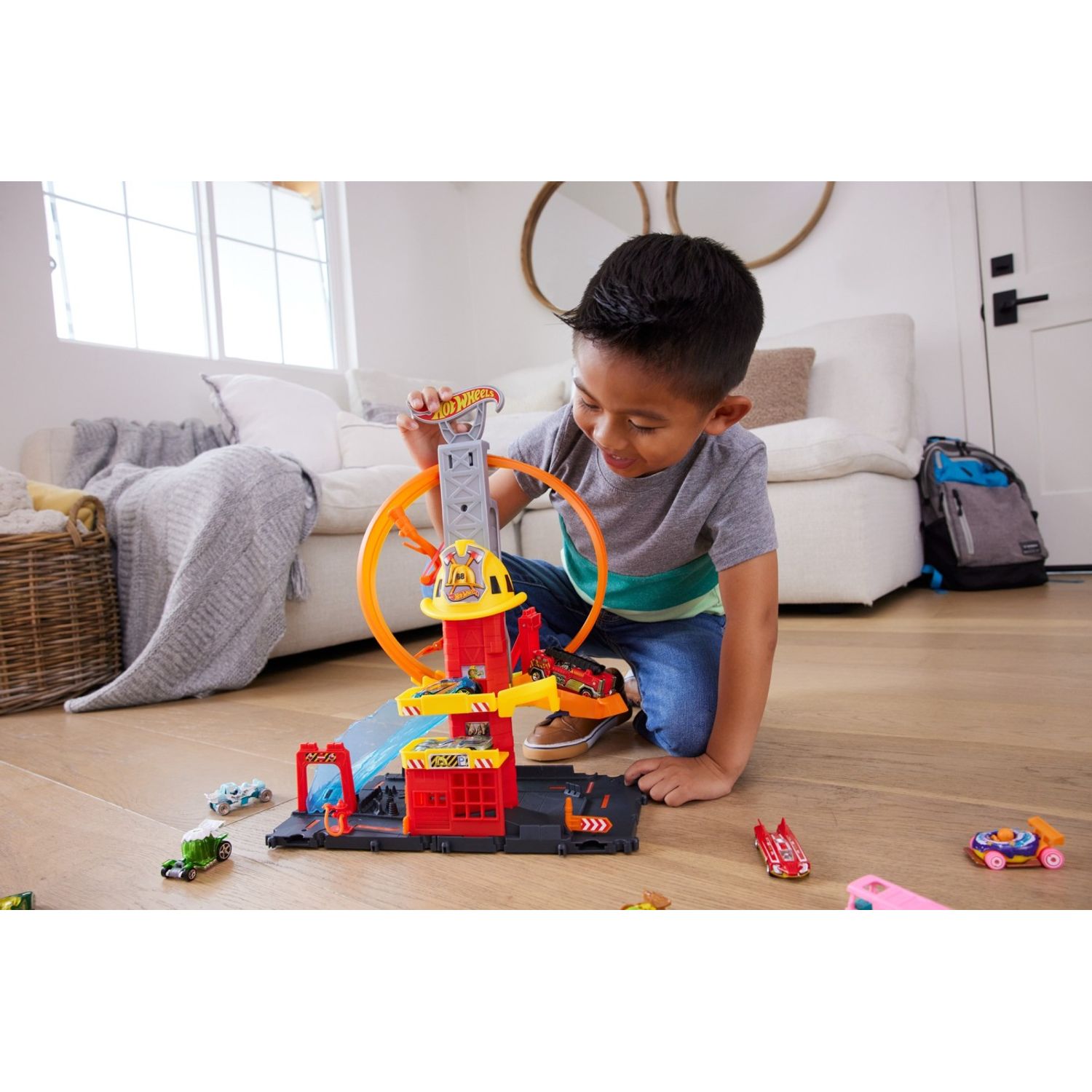 Hot Wheels Statia De Pompieri Super Loop fotografia produsului View 2 L
