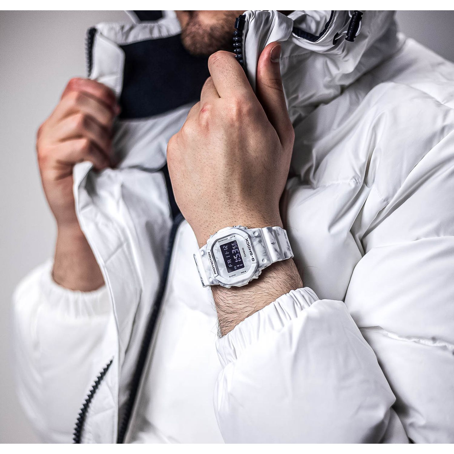 Ceas Barbati, Casio G-Shock, The Origin DW-5600GC-7ER fotografia produsului View 4 L