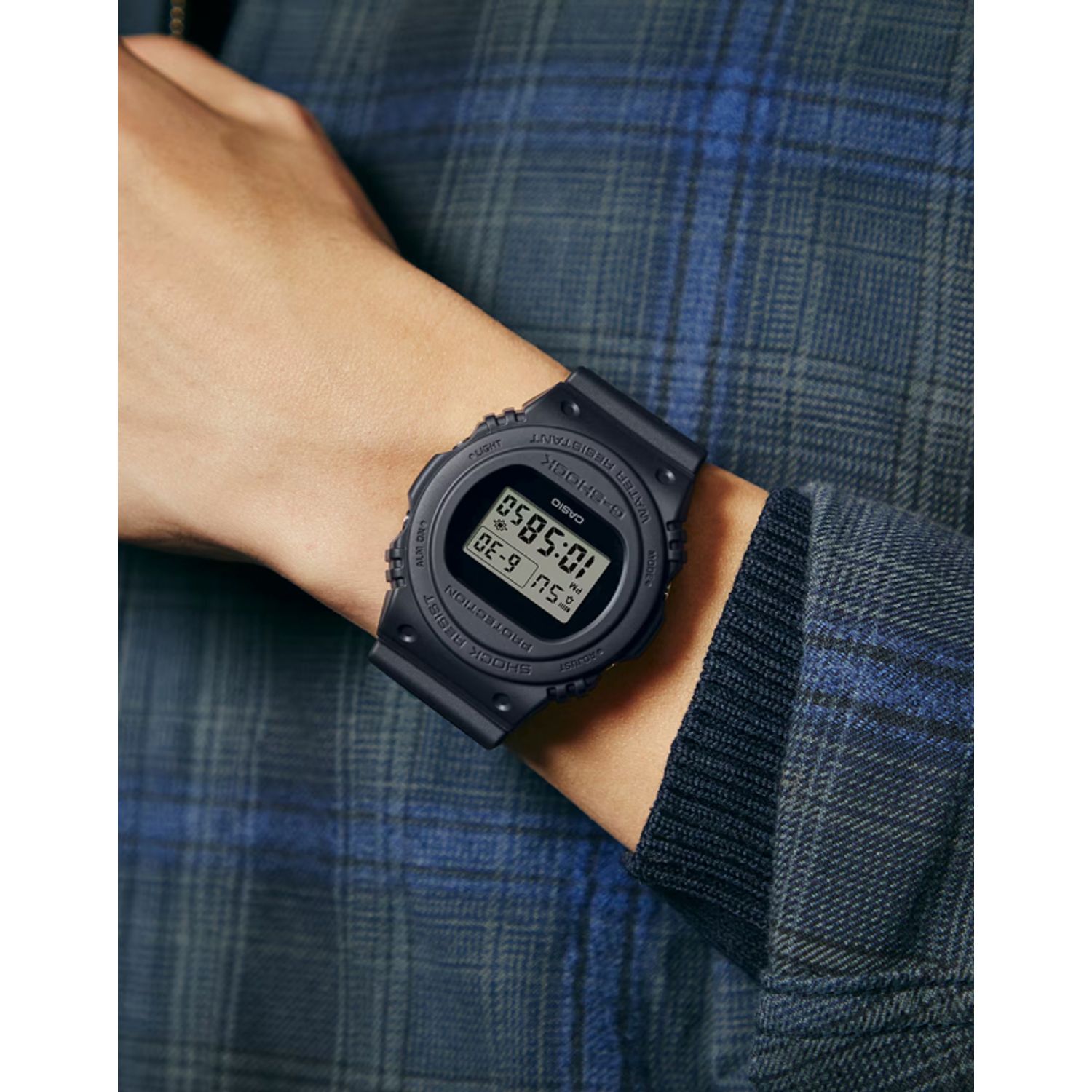 Ceas Barbati, Casio G-Shock, The Origin DWE-5657RE-1ER, Set cu Carcasa fotografia produsului View 2 L