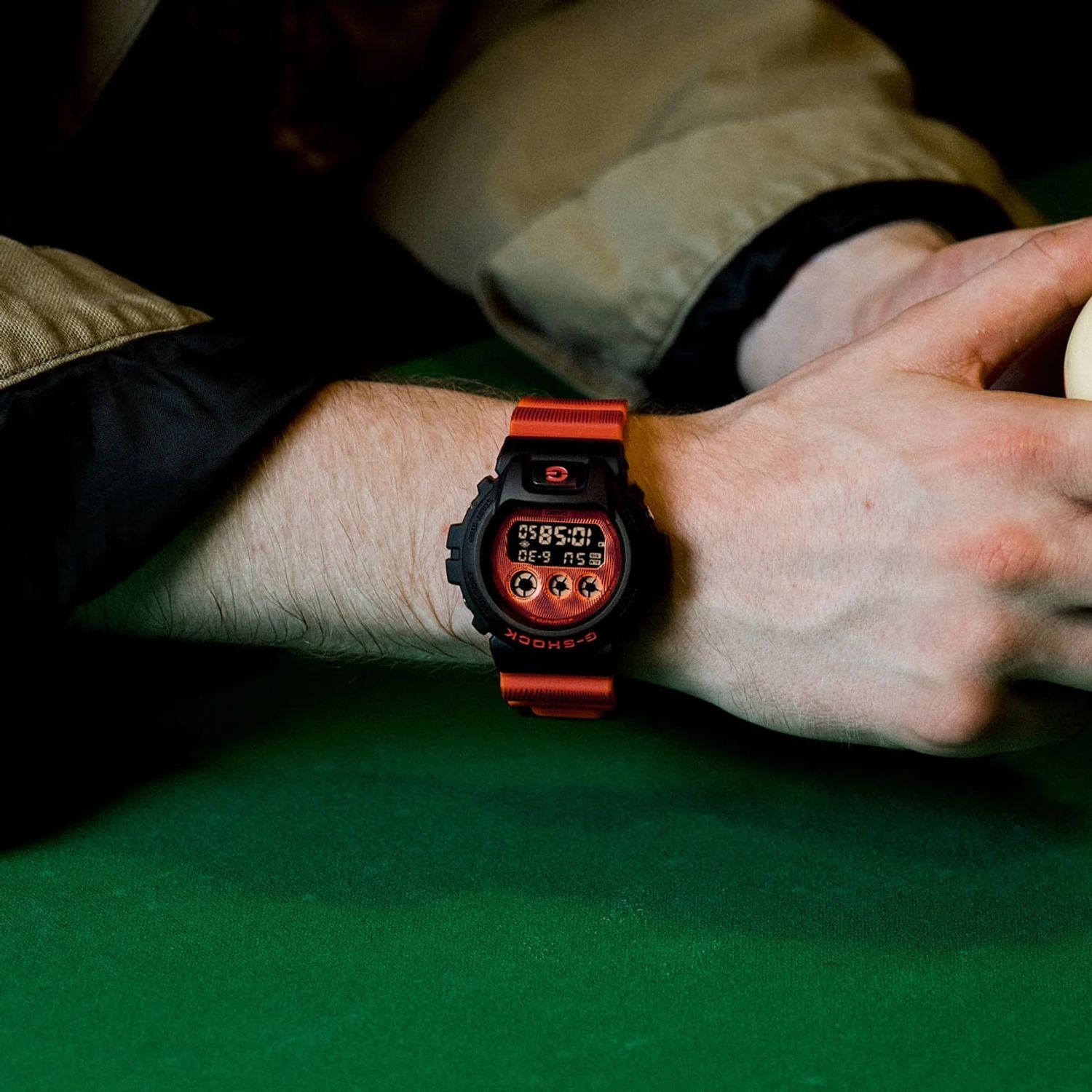 Ceas Barbati, Casio G-Shock, Limited DW-6900TD-4ER fotografia produsului View 2 L
